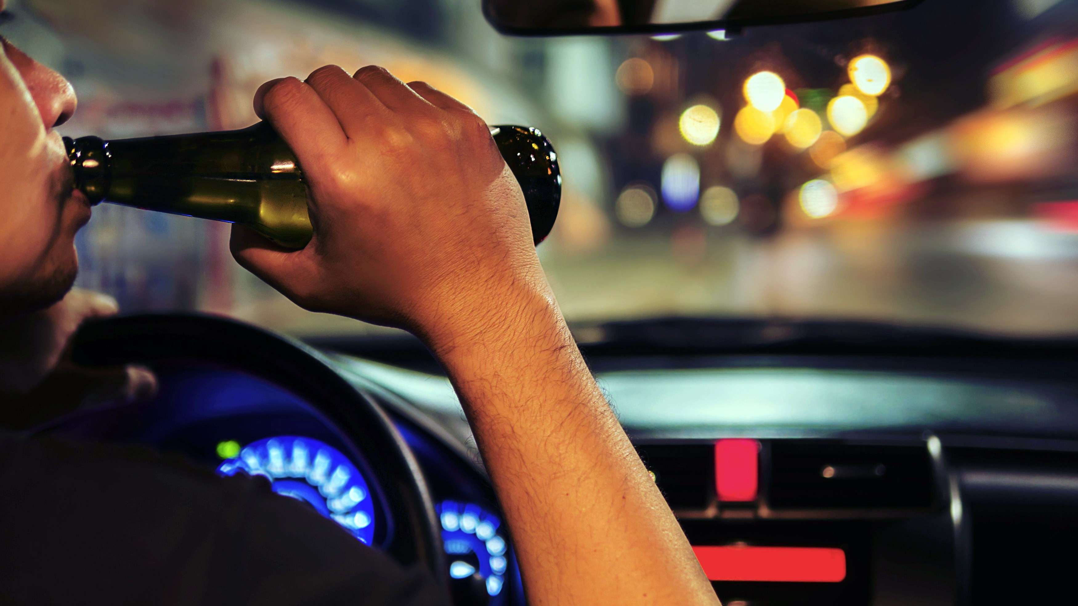 ÃŽn ultimele 24 de ore, poliÈ›iÈ™tii rutieri au reÈ›inut peste 520 de permise de conducere, dintre care 34 pentru consum de alcool